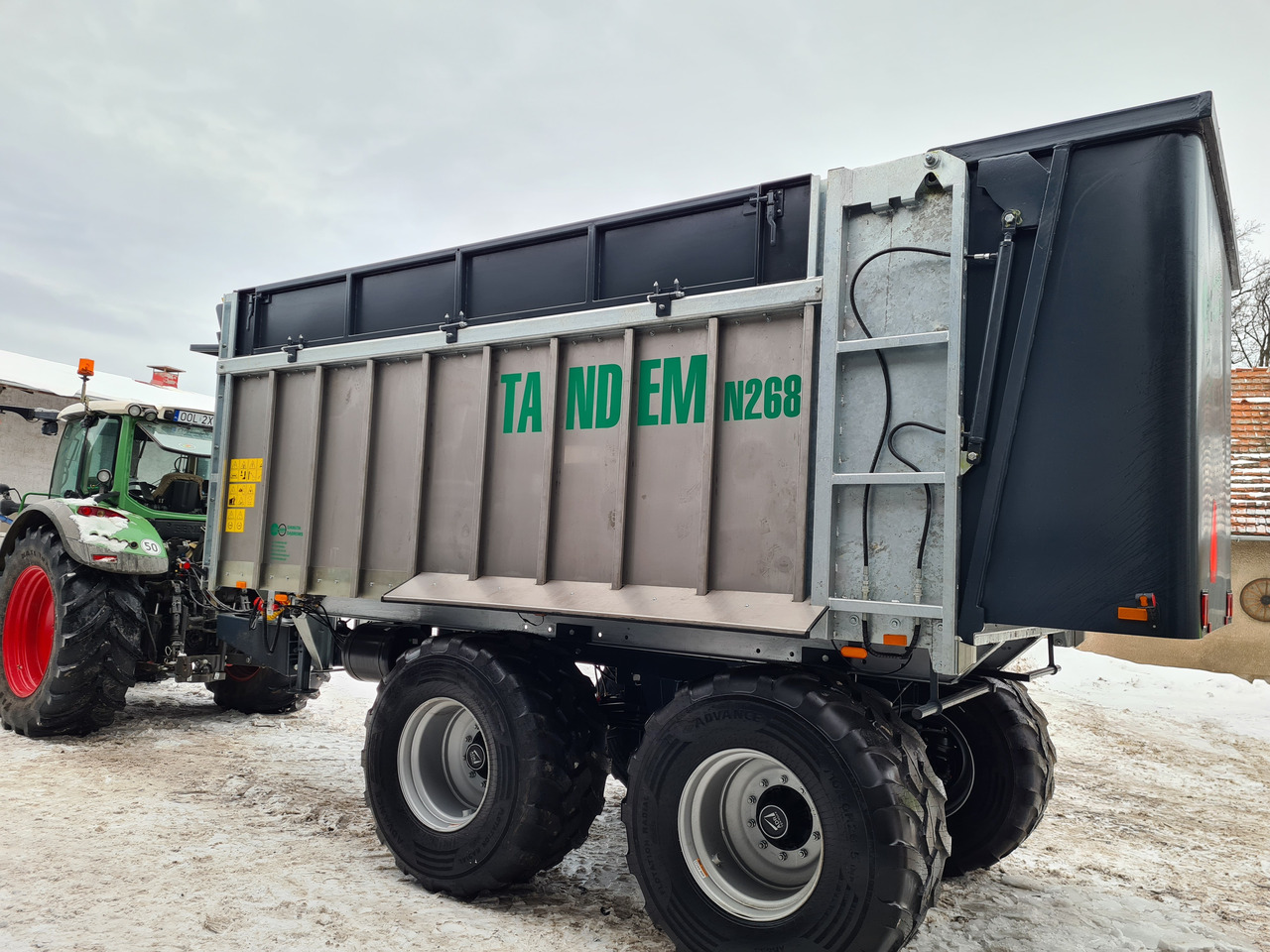 Máy rải phân chuồng mới Auto-Agro Mistreuer / Manure spreader / Epandeur à fumier / Rimorchio spandiconcime / Abonadora / Разбрасыватель органических удобрений / Rozrzutnik obornika Tandem N268: hình 25