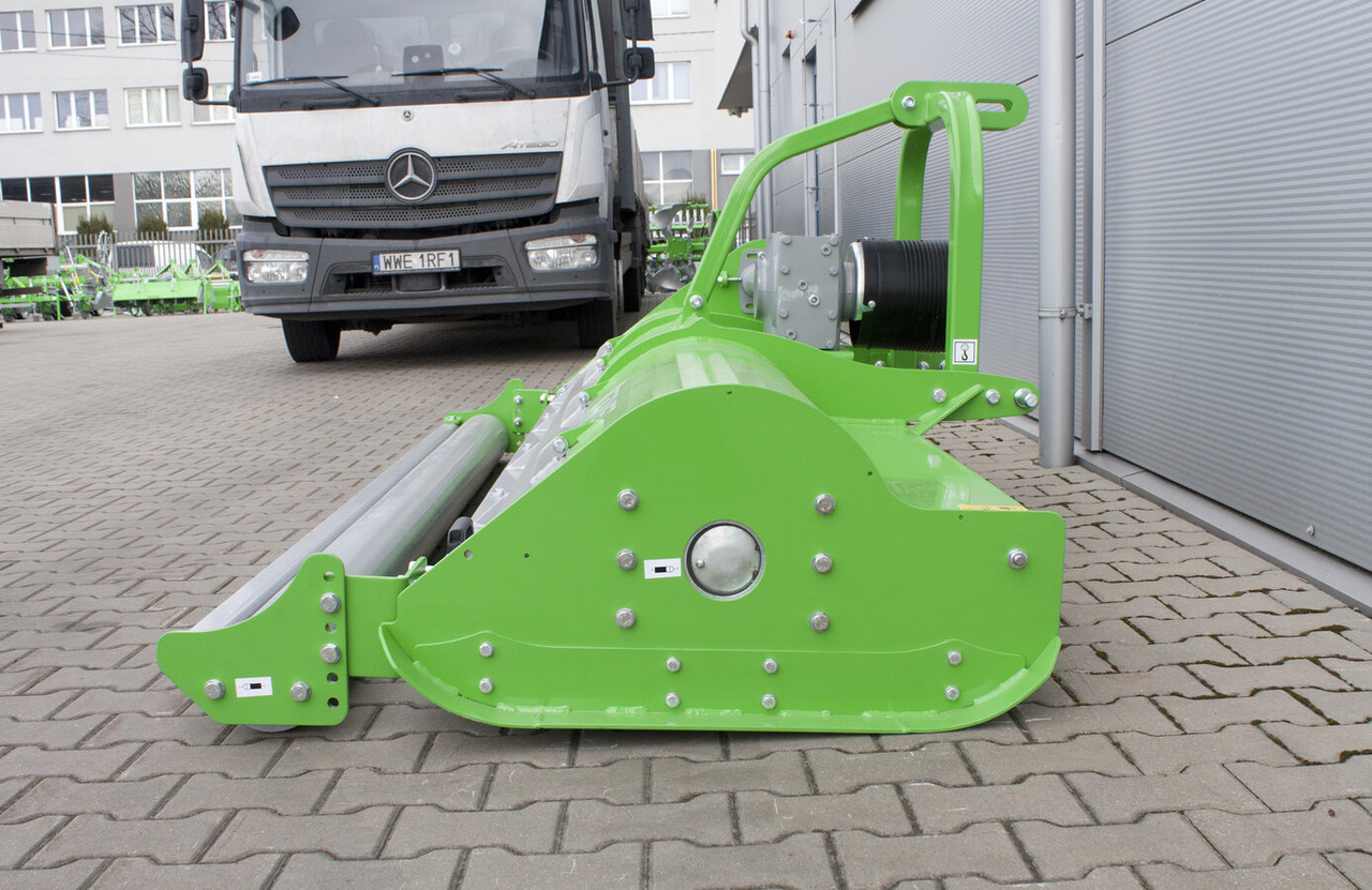 BOMET Schlegelmäher / Flail mower / Faucheuse à fléaux / Kosiarka bijakowa 2,8 m - Dàn băm cỏ: hình 5 BOMET Schlegelmäher / Flail mower / Faucheuse à fléaux / Kosiarka bijakowa 2,8 m - Dàn băm cỏ: hình 5