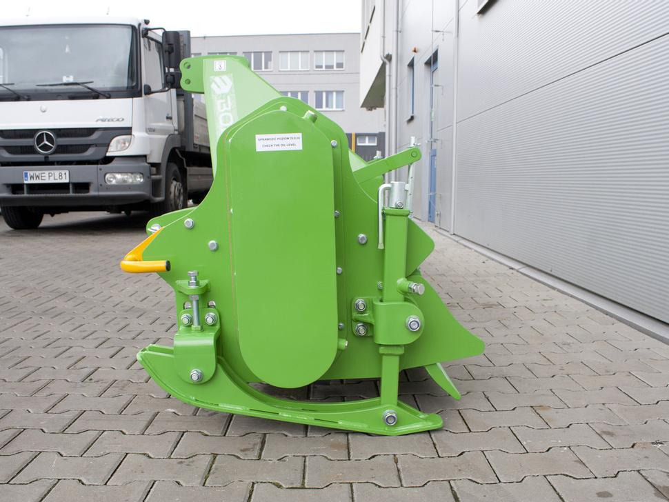 Bomet Bodenfräsen / Rotary tiller / Rotavator / Vangatrice / Desgarrador / Роторный культиватор / Glebogryzarka 3 m - Dàn xới: hình 5 Bomet Bodenfräsen / Rotary tiller / Rotavator / Vangatrice / Desgarrador / Роторный культиватор / Glebogryzarka 3 m - Dàn xới: hình 5