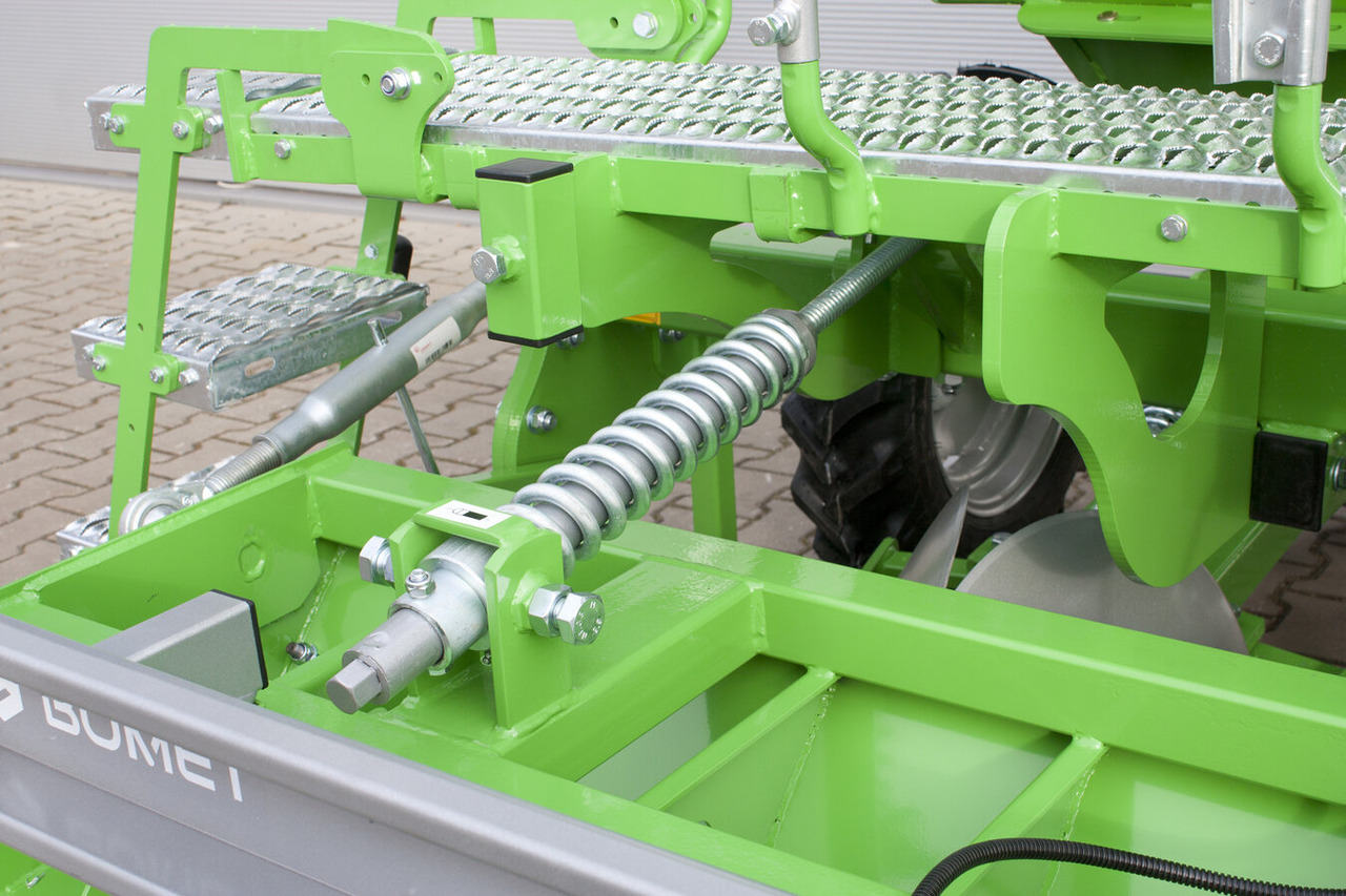 Máy trồng khoai tây mới Bomet Kartoffelpflanzmaschine / Potato planter / Planteuse de pomme de terre / Piantapatate / Sadzarka ziemniaków: hình 8