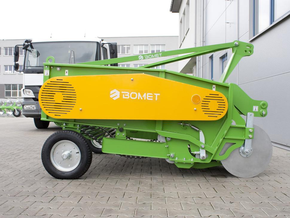 Bomet Siebkettenroder / Potato digger / Arracheuse de pomme de terre / Scavapatate / Cavador de patatas / 2-рядная картофелекопалка / Kopaczka do ziemniaków - Máy thu hoạch khoai tây: hình 4 Bomet Siebkettenroder / Potato digger / Arracheuse de pomme de terre / Scavapatate / Cavador de patatas / 2-рядная картофелекопалка / Kopaczka do ziemniaków - Máy thu hoạch khoai tây: hình 4