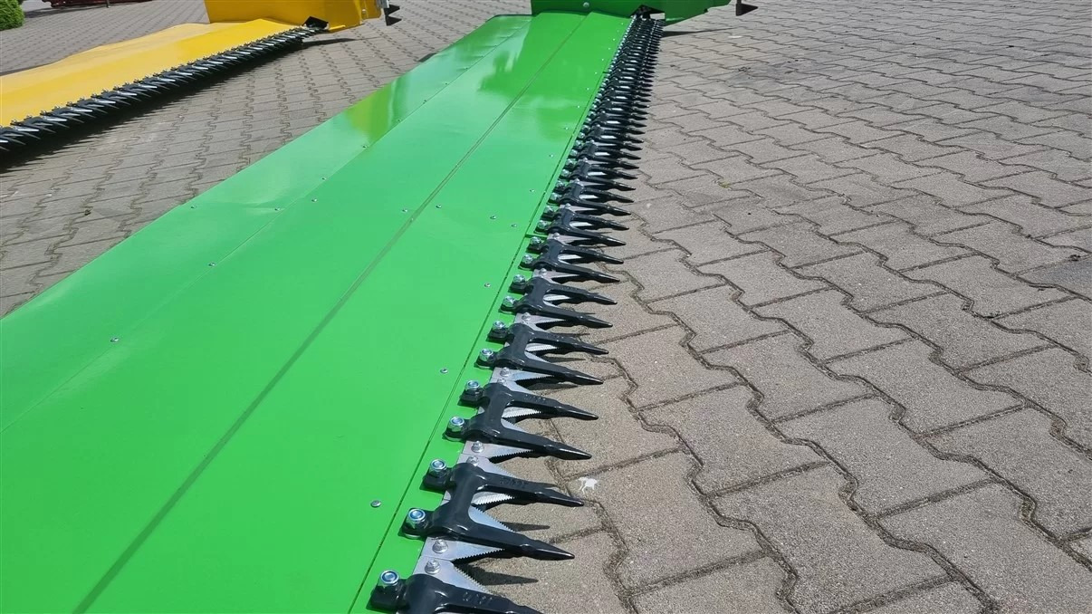 Máy gặt bã nho mới Lupus Rapsvorsatz / Rape cutter / Barre de coupe à colza / Mesa de colza / Tavolo da colza / Рапсовый стол / Stół do rzepaku 6 m: hình 6