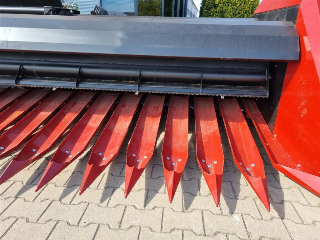 Lupus Sonnenblummenvorsatz / Sunflower harvester / Coupe à tournesol / Сosechadora / Macchina per la raccolta dei girasoli / Жатка для подсолнечника / Przystawka do słonecznika 6,5 m - Máy gặt hướng dương: hình 2 Lupus Sonnenblummenvorsatz / Sunflower harvester / Coupe à tournesol / Сosechadora / Macchina per la raccolta dei girasoli / Жатка для подсолнечника / Przystawka do słonecznika 6,5 m - Máy gặt hướng dương: hình 2
