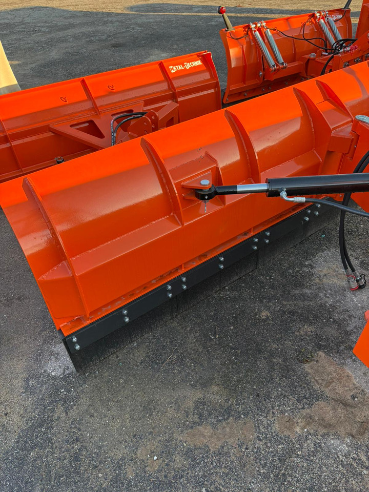 METAL-TECHNIK Schneeschild / Snow plow / Lame à neige / sgombraneve dritto / Cнегоочиститель / Pług odśnieżny prosty 3 m - Cày tuyết cho Cày tuyết: hình 4 METAL-TECHNIK Schneeschild / Snow plow / Lame à neige / sgombraneve dritto / Cнегоочиститель / Pług odśnieżny prosty 3 m - Cày tuyết cho Cày tuyết: hình 4