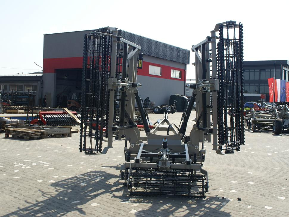 ROLEX Saatbettkombination / Hydraulically cultivator / Vibroculteur / Aggregato di coltivazione / Почвообрабатывающий гидравлический складывающийся агрегат / Agregat uprawowy hydraulicznie składany - Máy trồng trọt: hình 4 ROLEX Saatbettkombination / Hydraulically cultivator / Vibroculteur / Aggregato di coltivazione / Почвообрабатывающий гидравлический складывающийся агрегат / Agregat uprawowy hydraulicznie składany - Máy trồng trọt: hình 4