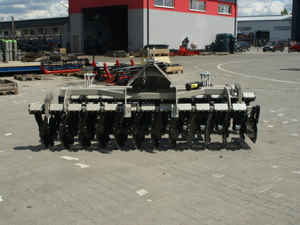 ROLEX Scheibenegge / Disc harrow / Dechaumeur à disques / Erpice a dischi / Дисковая борона / Brona talerzowa 3 m - Bừa đĩa: hình 3 ROLEX Scheibenegge / Disc harrow / Dechaumeur à disques / Erpice a dischi / Дисковая борона / Brona talerzowa 3 m - Bừa đĩa: hình 3