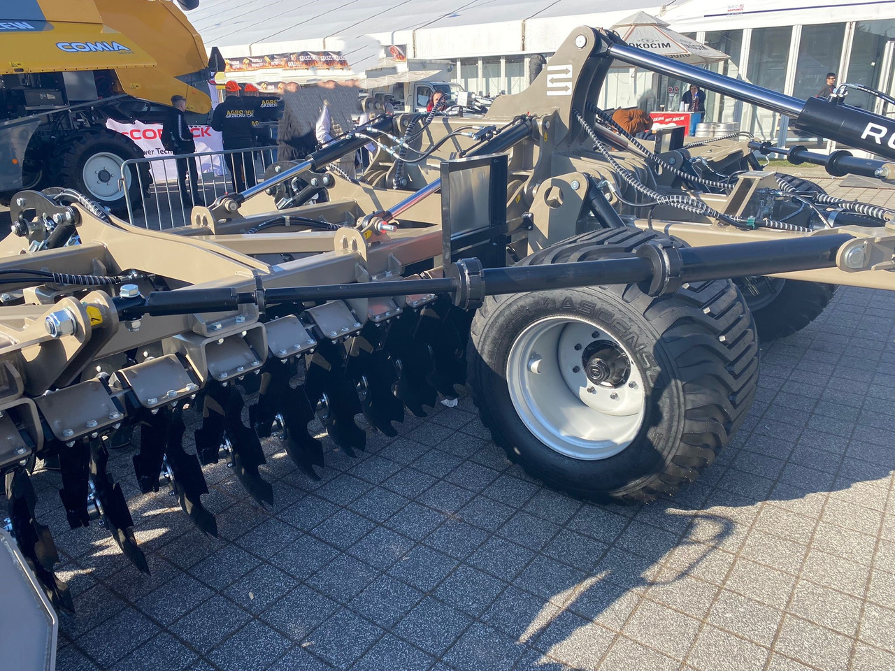 ROLEX Scheibenegge / Disc harrow / Dechaumeur à disques / Erpice a dischi / Grada de discos /Дисковая борона / Brona talerzowa 8 m - Bừa đĩa: hình 2 ROLEX Scheibenegge / Disc harrow / Dechaumeur à disques / Erpice a dischi / Grada de discos /Дисковая борона / Brona talerzowa 8 m - Bừa đĩa: hình 2