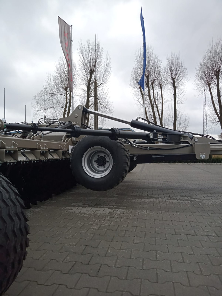 Bừa đĩa mới ROLEX Scheibenegge / Disc harrow / Dechaumeur à disques / Erpice a dischi / Grada de discos /Дисковая борона / Brona talerzowa 8 m: hình 35 Bừa đĩa mới ROLEX Scheibenegge / Disc harrow / Dechaumeur à disques / Erpice a dischi / Grada de discos /Дисковая борона / Brona talerzowa 8 m: hình 35