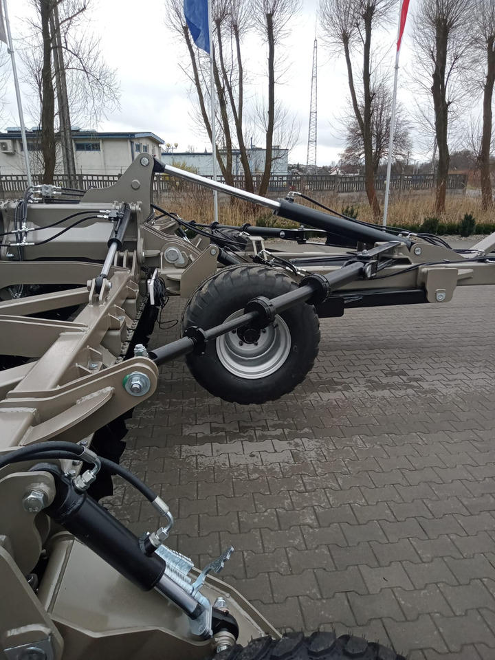 Bừa đĩa mới ROLEX Scheibenegge / Disc harrow / Dechaumeur à disques / Erpice a dischi / Grada de discos /Дисковая борона / Brona talerzowa 8 m: hình 45 Bừa đĩa mới ROLEX Scheibenegge / Disc harrow / Dechaumeur à disques / Erpice a dischi / Grada de discos /Дисковая борона / Brona talerzowa 8 m: hình 45