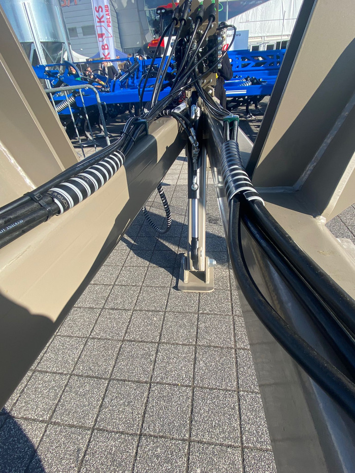 Bừa đĩa mới ROLEX Scheibenegge / Disc harrow / Dechaumeur à disques / Erpice a dischi / Grada de discos /Дисковая борона / Brona talerzowa 8 m: hình 21 Bừa đĩa mới ROLEX Scheibenegge / Disc harrow / Dechaumeur à disques / Erpice a dischi / Grada de discos /Дисковая борона / Brona talerzowa 8 m: hình 21