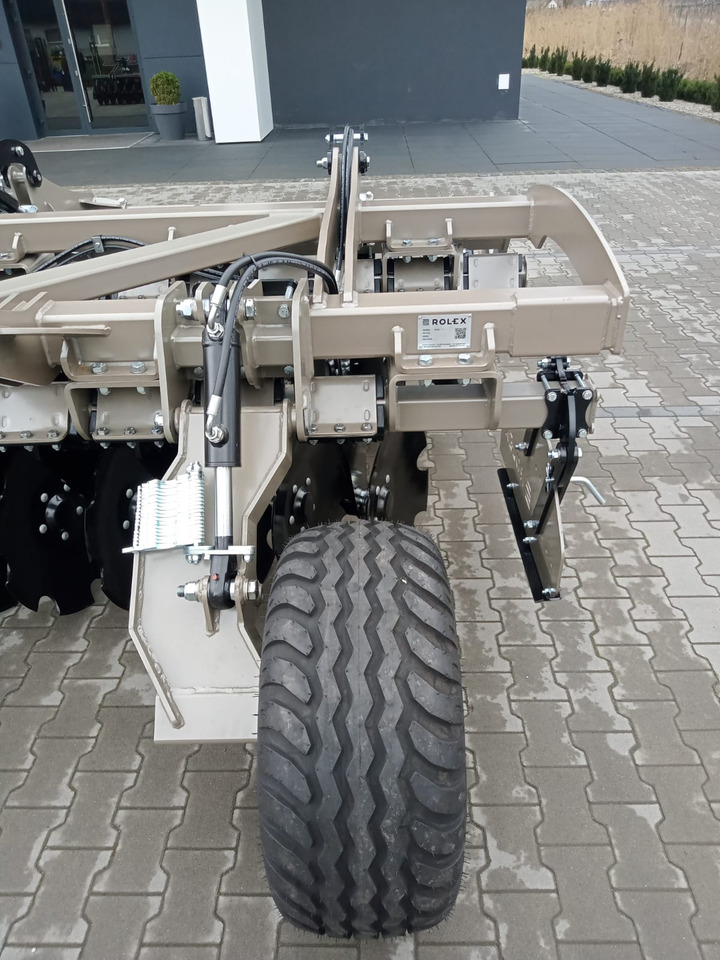 Bừa đĩa mới ROLEX Scheibenegge / Disc harrow / Dechaumeur à disques / Erpice a dischi / Grada de discos /Дисковая борона / Brona talerzowa 8 m: hình 43 Bừa đĩa mới ROLEX Scheibenegge / Disc harrow / Dechaumeur à disques / Erpice a dischi / Grada de discos /Дисковая борона / Brona talerzowa 8 m: hình 43
