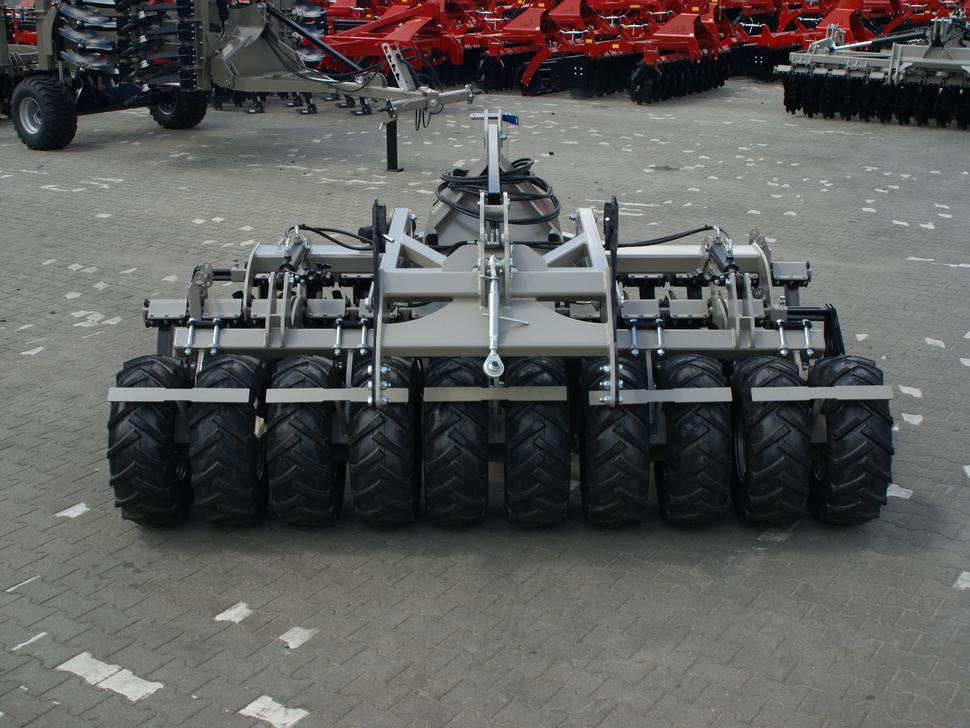 Bừa đĩa mới ROLEX Scheibenegge /  Disc harrow with hydropack and tire roller / Dechaumeur à disques / Erpice a dischi / Дисковая борона с гидропаком и колёсным катком / Agregat talerzowy uprawowy z hydropackiem i: hình 14