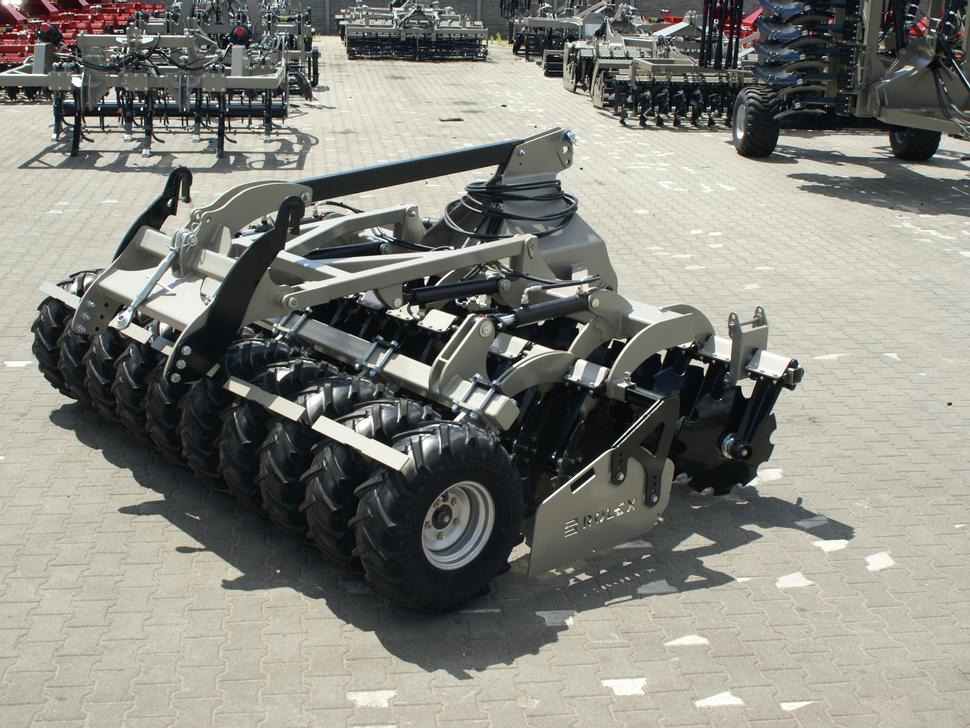 Bừa đĩa mới ROLEX Scheibenegge /  Disc harrow with hydropack and tire roller / Dechaumeur à disques / Erpice a dischi / Дисковая борона с гидропаком и колёсным катком / Agregat talerzowy uprawowy z hydropackiem i: hình 11