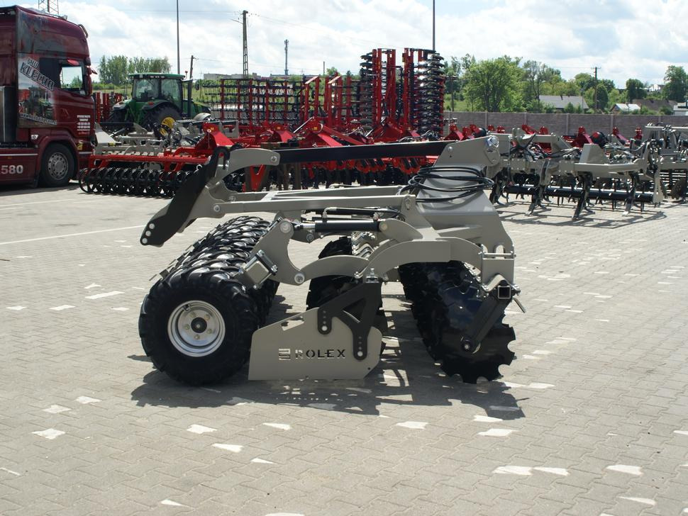 Bừa đĩa mới ROLEX Scheibenegge /  Disc harrow with hydropack and tire roller / Dechaumeur à disques / Erpice a dischi / Дисковая борона с гидропаком и колёсным катком / Agregat talerzowy uprawowy z hydropackiem i: hình 8