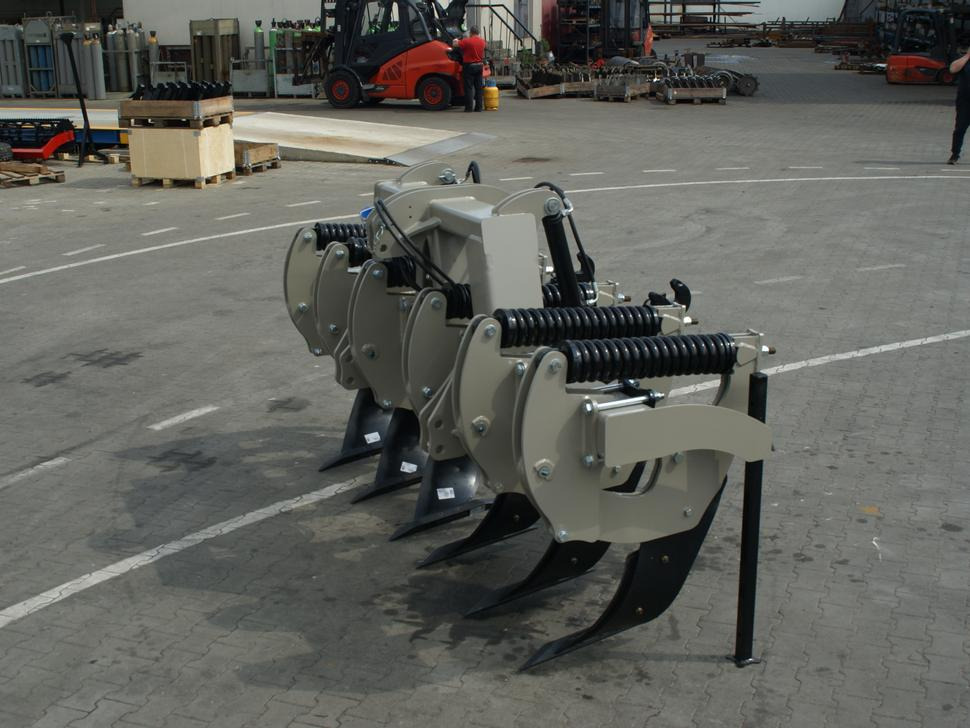 ROLEX Tiefenlockerer / Subsoiler / Décompacteur / Dissodatori / Subsolador / Глубокорыхлитель / Głębosz 3 m - Máy cày sâu: hình 1 ROLEX Tiefenlockerer / Subsoiler / Décompacteur / Dissodatori / Subsolador / Глубокорыхлитель / Głębosz 3 m - Máy cày sâu: hình 1