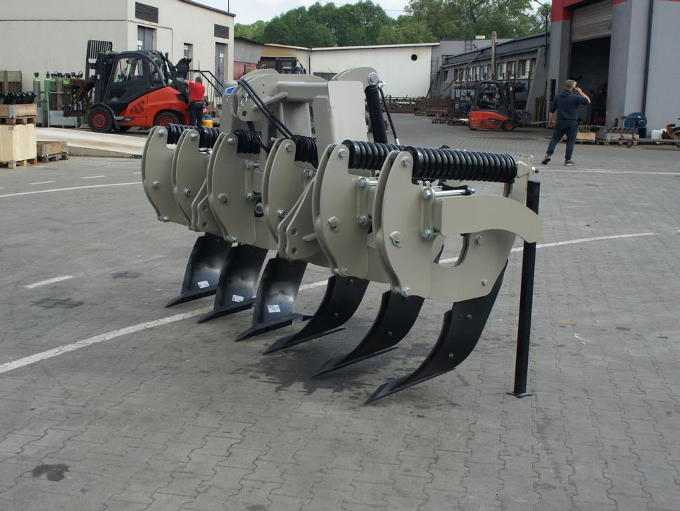 ROLEX Tiefenlockerer / Subsoiler / Décompacteur / Dissodatori / Subsolador / Глубокорыхлитель / Głębosz 3 m - Máy cày sâu: hình 2 ROLEX Tiefenlockerer / Subsoiler / Décompacteur / Dissodatori / Subsolador / Глубокорыхлитель / Głębosz 3 m - Máy cày sâu: hình 2