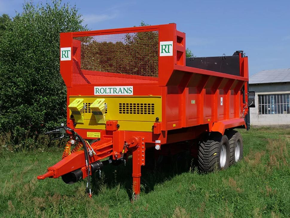 Máy rải phân chuồng mới Roltrans Miststreuer / Manure spreader / Epandeur à fumier / Spandiletame / Разбрасыватель органических удобрений / Rozrzutnik obornika N205S/6 BIZON 14 t: hình 24 Máy rải phân chuồng mới Roltrans Miststreuer / Manure spreader / Epandeur à fumier / Spandiletame / Разбрасыватель органических удобрений / Rozrzutnik obornika N205S/6 BIZON 14 t: hình 24