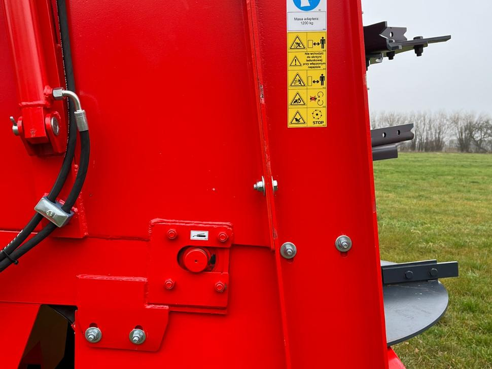 Máy rải phân chuồng mới Roltrans Miststreuer / Manure spreader / Epandeur à fumier / Spandiletame / Разбрасыватель органических удобрений / Rozrzutnik obornika N205S/6 BIZON 14 t: hình 18 Máy rải phân chuồng mới Roltrans Miststreuer / Manure spreader / Epandeur à fumier / Spandiletame / Разбрасыватель органических удобрений / Rozrzutnik obornika N205S/6 BIZON 14 t: hình 18