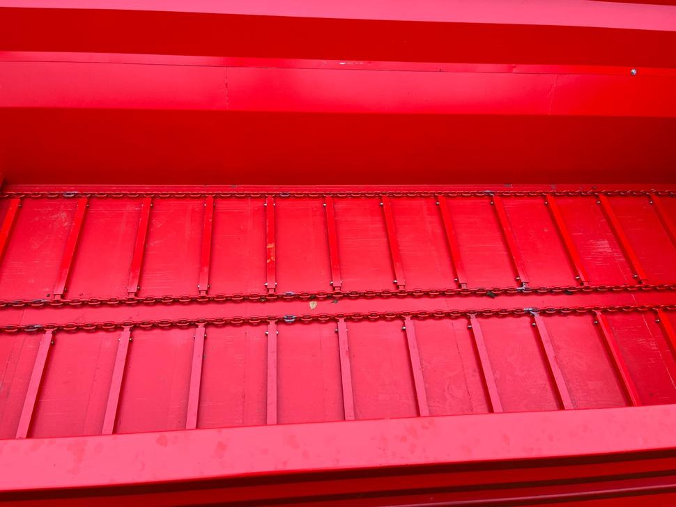 Máy rải phân chuồng mới Roltrans Miststreuer / Manure spreader / Epandeur à fumier / Spandiletame / Разбрасыватель органических удобрений / Rozrzutnik obornika N205S/6 BIZON 14 t: hình 15 Máy rải phân chuồng mới Roltrans Miststreuer / Manure spreader / Epandeur à fumier / Spandiletame / Разбрасыватель органических удобрений / Rozrzutnik obornika N205S/6 BIZON 14 t: hình 15