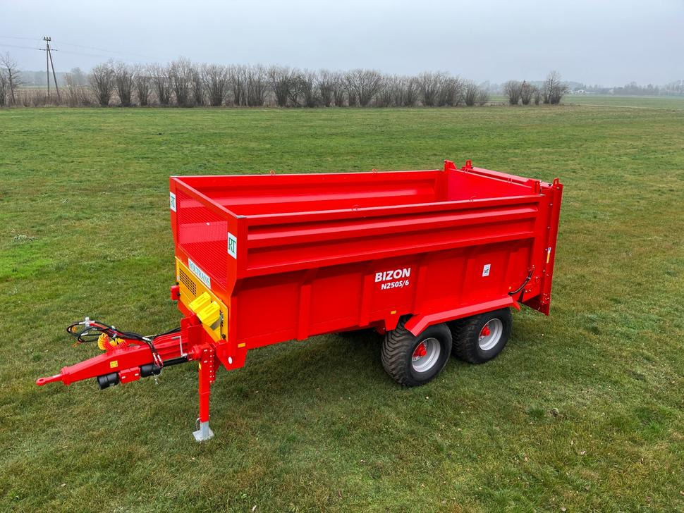 Máy rải phân chuồng mới Roltrans Miststreuer / Manure spreader / Epandeur à fumier / Spandiletame / Разбрасыватель органических удобрений / Rozrzutnik obornika N205S/6 BIZON 14 t: hình 19 Máy rải phân chuồng mới Roltrans Miststreuer / Manure spreader / Epandeur à fumier / Spandiletame / Разбрасыватель органических удобрений / Rozrzutnik obornika N205S/6 BIZON 14 t: hình 19