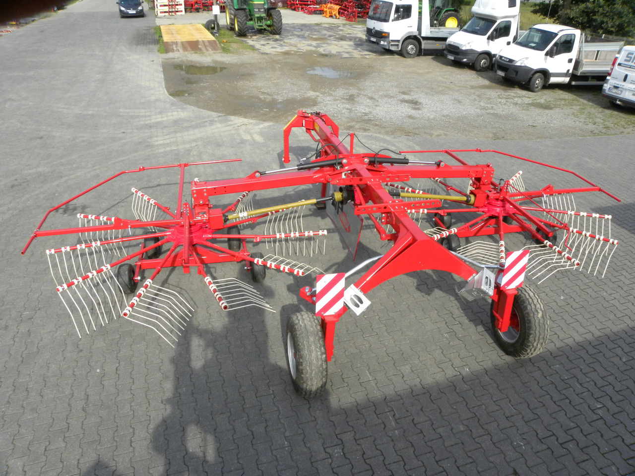 Spawex Kreiselschwader / Rake / Andaineur / Ranghinatore / Rastrillo / Роторные грабли / Zgrabiarka 7,65 m - Trang thiết bị dàn trải: hình 1 Spawex Kreiselschwader / Rake / Andaineur / Ranghinatore / Rastrillo / Роторные грабли / Zgrabiarka 7,65 m - Trang thiết bị dàn trải: hình 1