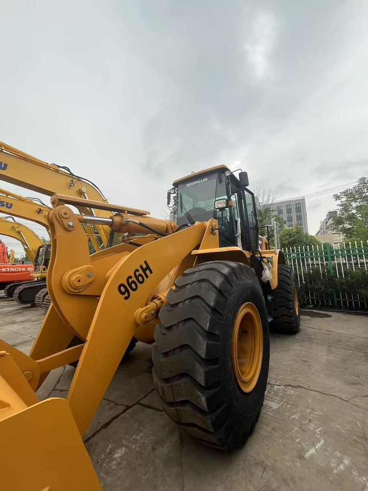 CATERPILLAR 966H - Máy xúc lật bánh lốp: hình 1 CATERPILLAR 966H - Máy xúc lật bánh lốp: hình 1