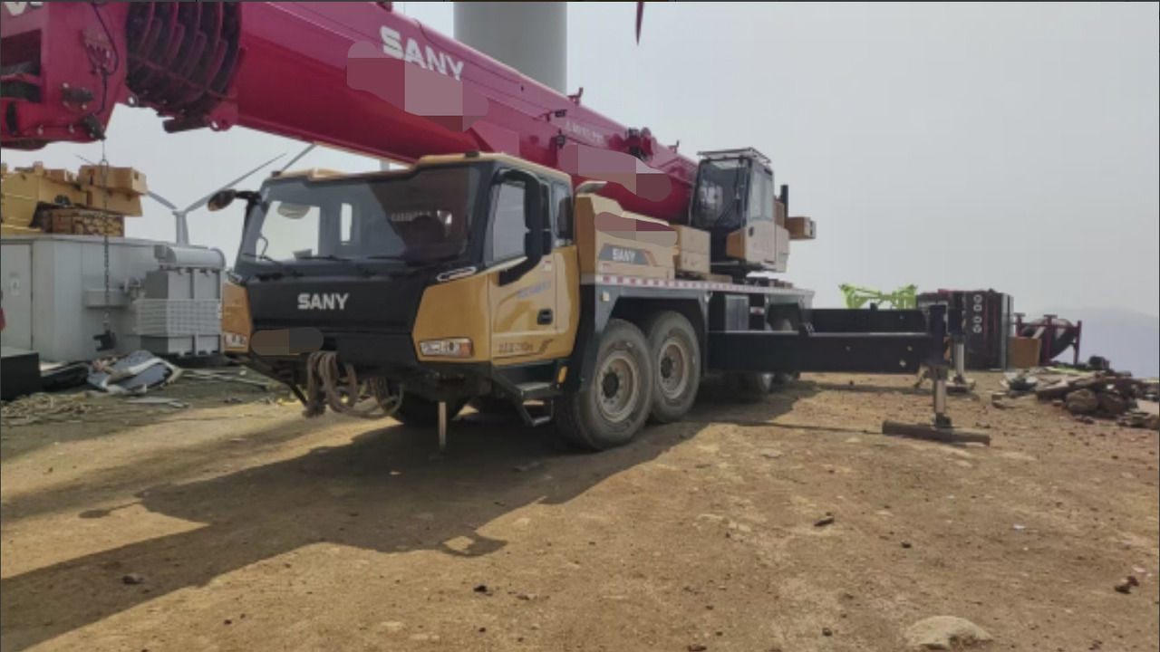 SANY STC100C6 - Cẩu bánh lốp: hình 3 SANY STC100C6 - Cẩu bánh lốp: hình 3