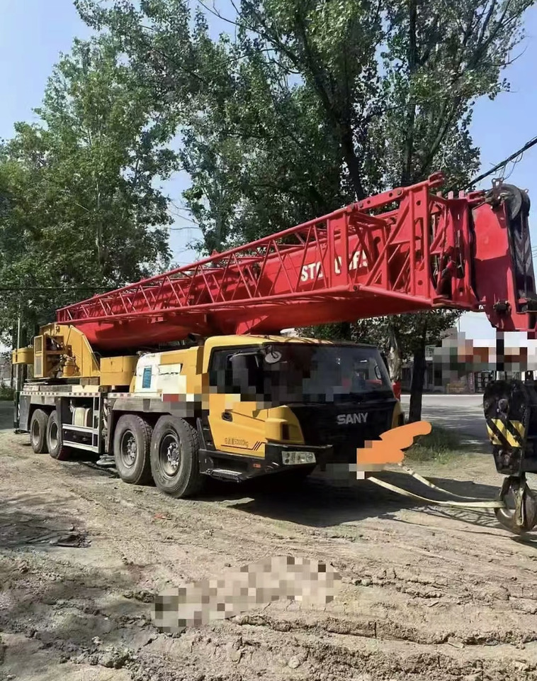 SANY STC800E5 - Cẩu bánh lốp: hình 1 SANY STC800E5 - Cẩu bánh lốp: hình 1