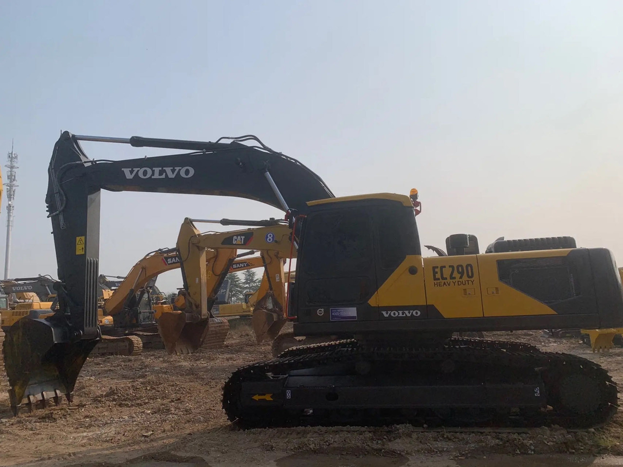 VOLVO EC290 - Máy xúc bánh xích: hình 2 VOLVO EC290 - Máy xúc bánh xích: hình 2