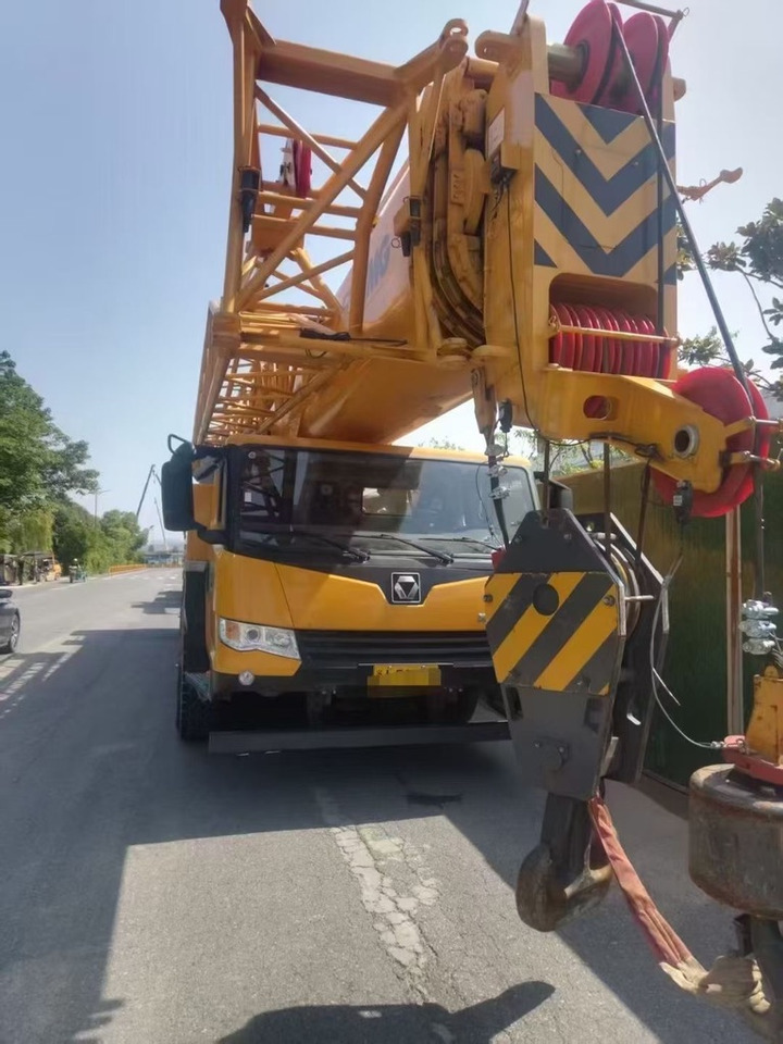 XCMG QY100K5C - Cẩu bánh lốp: hình 4 XCMG QY100K5C - Cẩu bánh lốp: hình 4