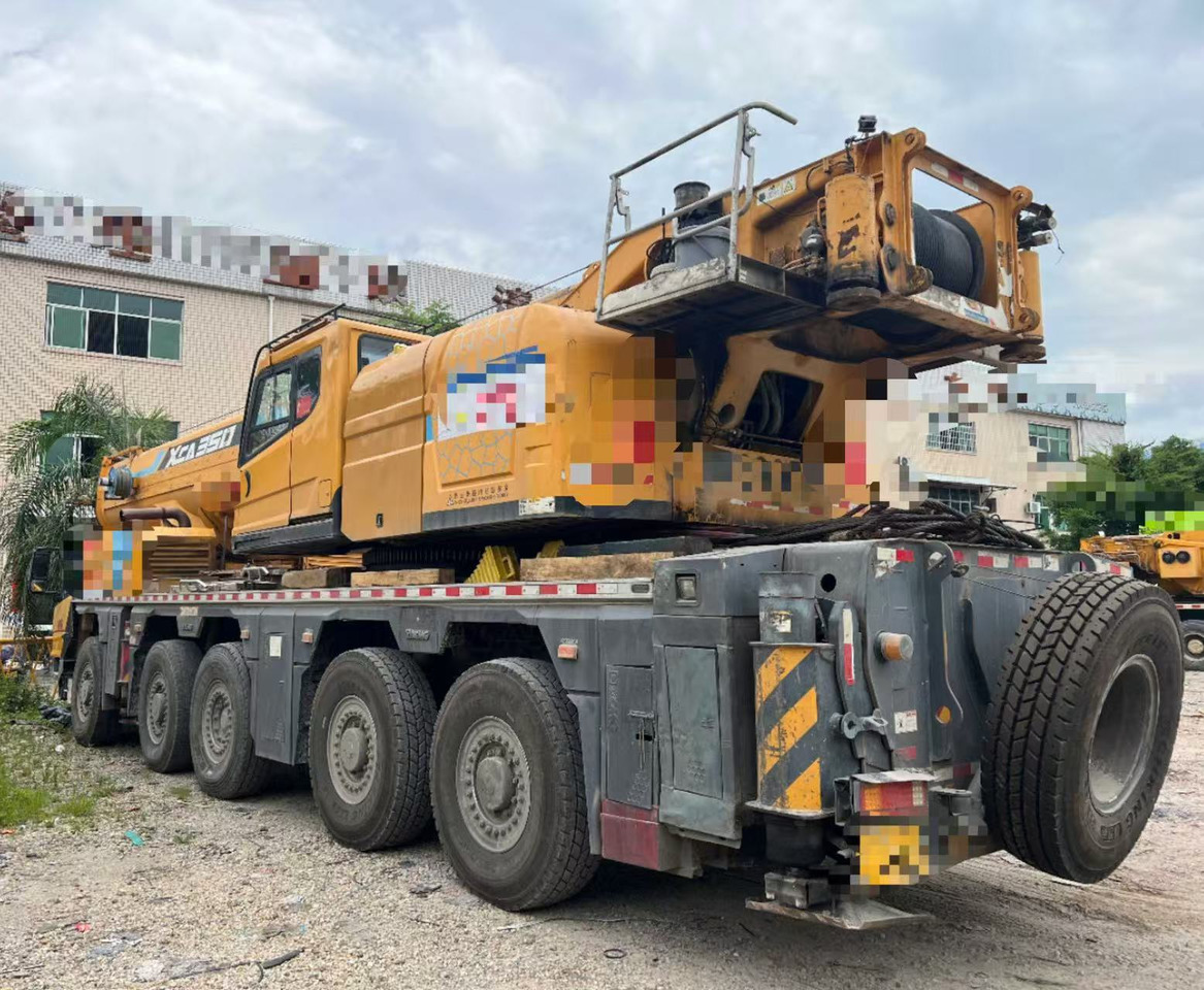 XCMG XCA220 - Cần cẩu mọi địa hình: hình 3 XCMG XCA220 - Cần cẩu mọi địa hình: hình 3