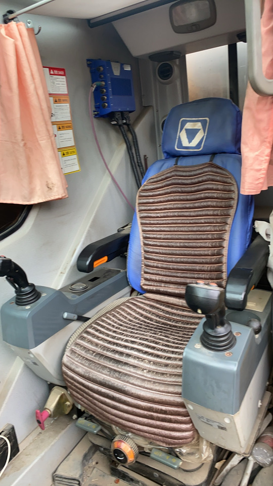 XCMG XCT80L6 - Cẩu bánh lốp: hình 2 XCMG XCT80L6 - Cẩu bánh lốp: hình 2