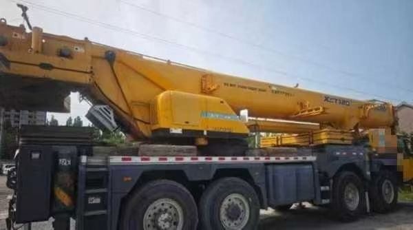 XCMG XCT80L6 - Cẩu bánh lốp: hình 2 XCMG XCT80L6 - Cẩu bánh lốp: hình 2