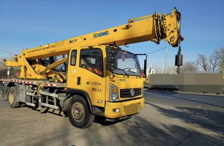 XCMG XCT8L5 - Cẩu bánh lốp: hình 2 XCMG XCT8L5 - Cẩu bánh lốp: hình 2