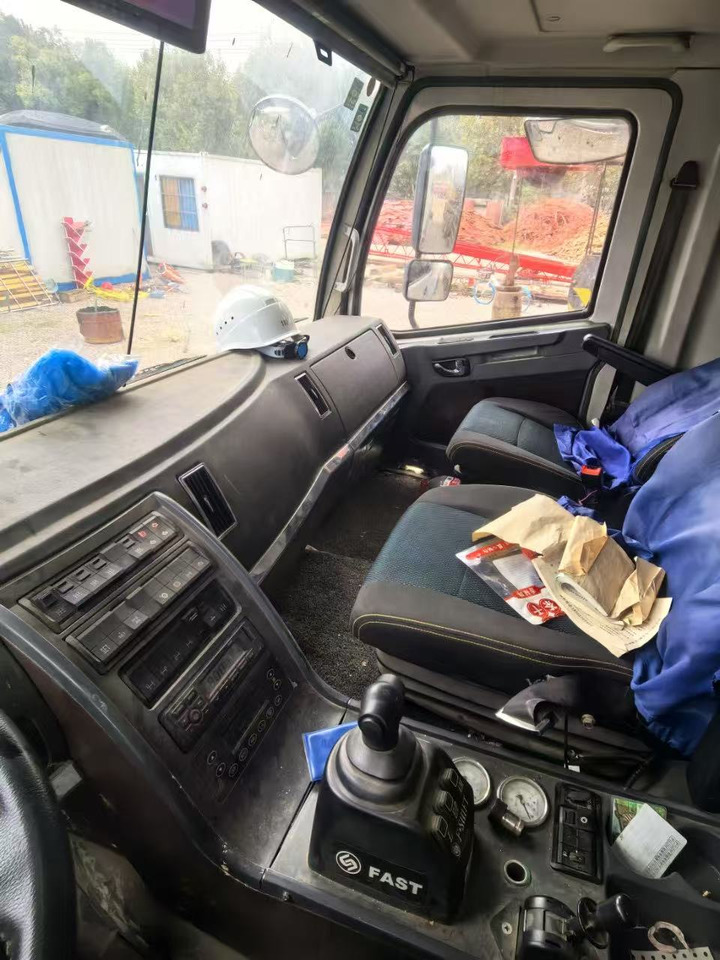 ZOOMLION 200E7 - Cần cẩu mọi địa hình: hình 4 ZOOMLION 200E7 - Cần cẩu mọi địa hình: hình 4