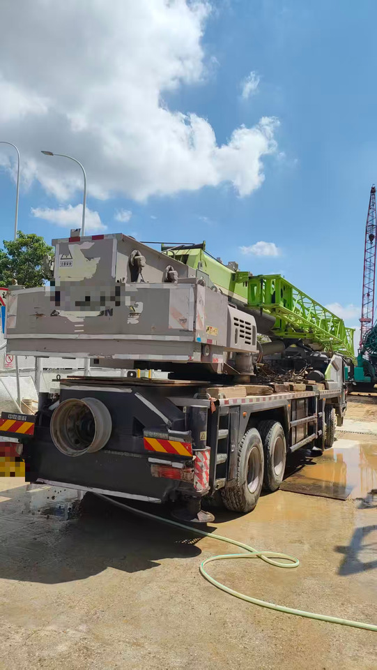 ZOOMLION ZOOMLION ZOOMLION - Cẩu bánh lốp: hình 2 ZOOMLION ZOOMLION ZOOMLION - Cẩu bánh lốp: hình 2