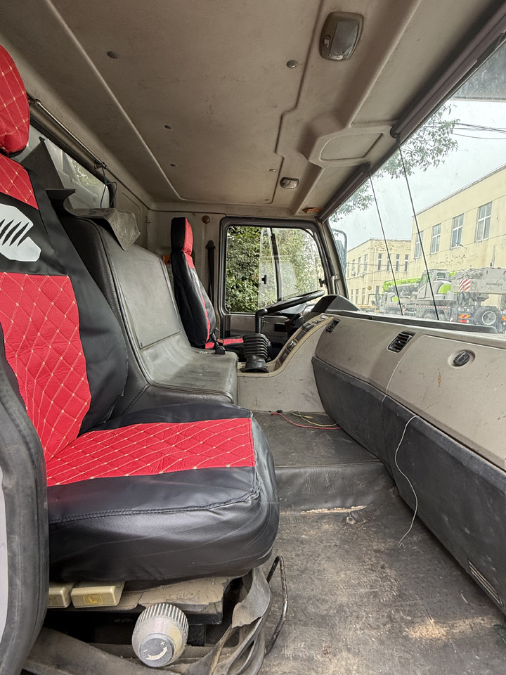 ZOOMLION ZTC700V1 - Cẩu bánh lốp: hình 5 ZOOMLION ZTC700V1 - Cẩu bánh lốp: hình 5