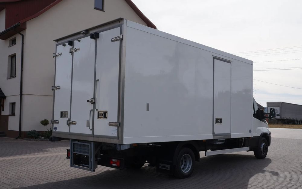 Iveco DAILY 70c17 CHŁODNIA 5 m Thermo king V-500 MAX Wzorowy Stan - Xe tải đông lạnh: hình 5 Iveco DAILY 70c17 CHŁODNIA 5 m Thermo king V-500 MAX Wzorowy Stan - Xe tải đông lạnh: hình 5