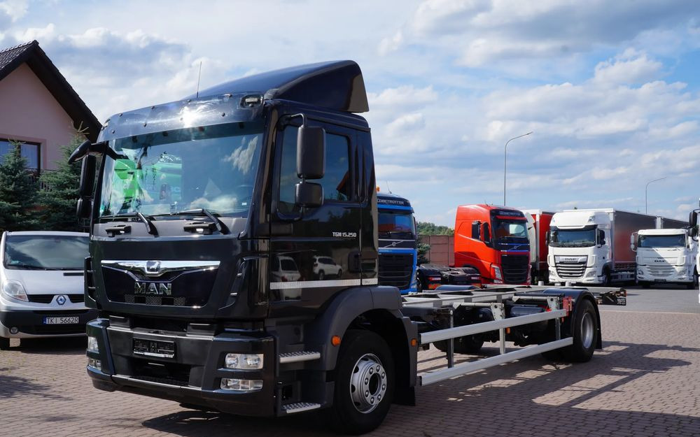 MAN TGM 15.250 EURO 6 RAMA DO ZABUDOWY - Xe tải khung gầm: hình 1 MAN TGM 15.250 EURO 6 RAMA DO ZABUDOWY - Xe tải khung gầm: hình 1