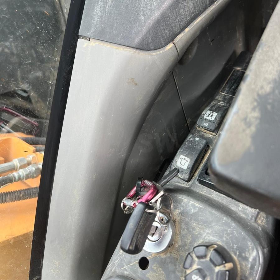 Máy xúc bánh xích Case CX75C SR PELLE 8,5T: hình 13 Máy xúc bánh xích Case CX75C SR PELLE 8,5T: hình 13