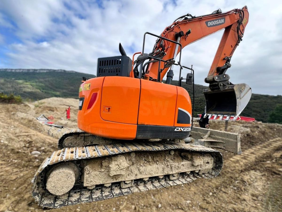 Doosan DX235 LCR-5 PELLE A CHENILLES 26T - Máy xúc bánh xích: hình 4 Doosan DX235 LCR-5 PELLE A CHENILLES 26T - Máy xúc bánh xích: hình 4