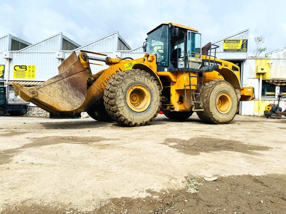 HYUNDAI Chargeuse articulé HL770-7A 23T - Máy xúc trước múc sau: hình 1 HYUNDAI Chargeuse articulé HL770-7A 23T - Máy xúc trước múc sau: hình 1