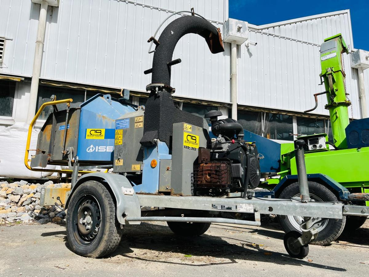 ISEKI Broyeur de branche - Máy đốn cây: hình 1 ISEKI Broyeur de branche - Máy đốn cây: hình 1