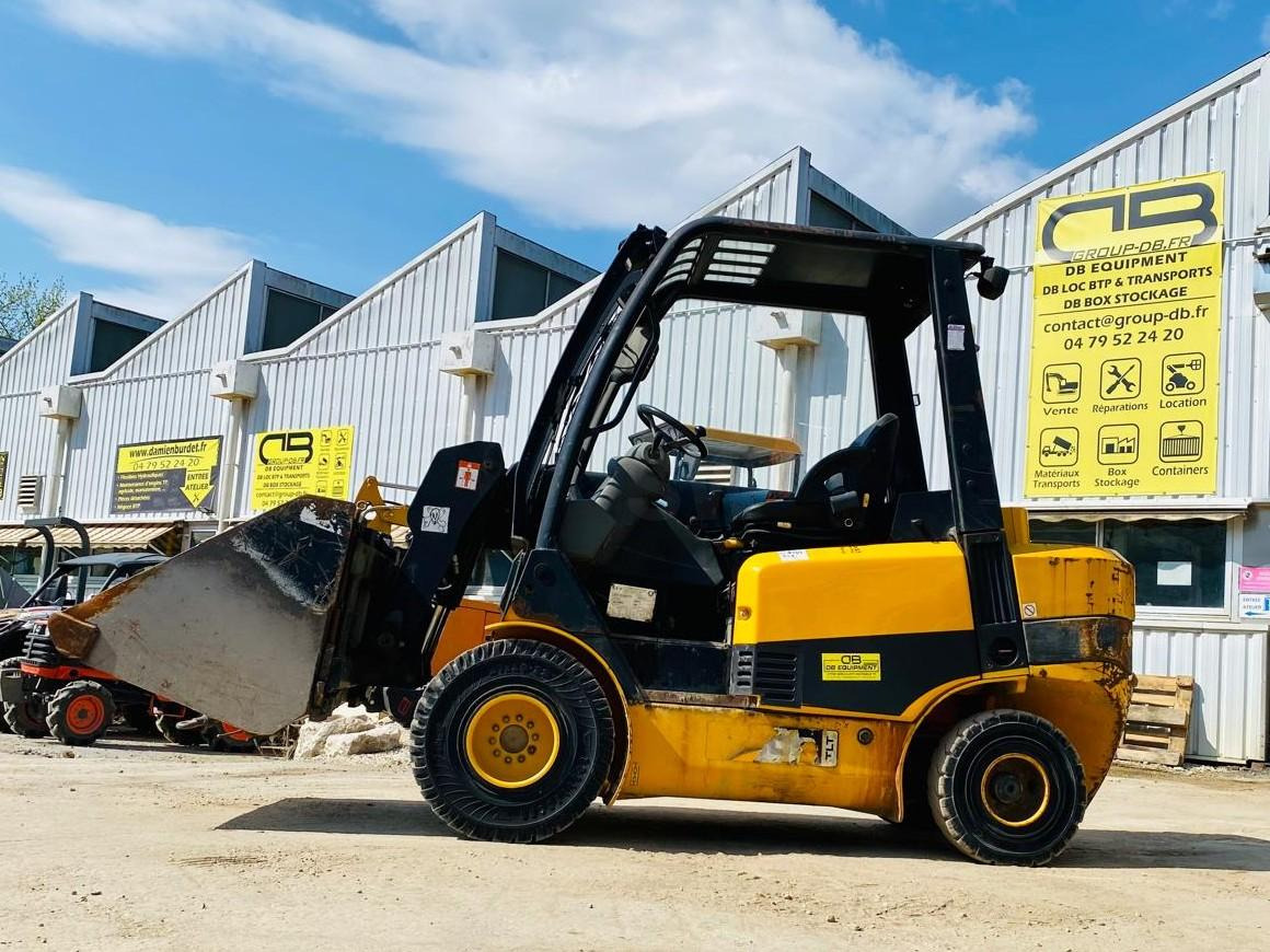 Jcb TLT30D Teletruk - Xe nhấc hình viễn vọng kính: hình 2 Jcb TLT30D Teletruk - Xe nhấc hình viễn vọng kính: hình 2