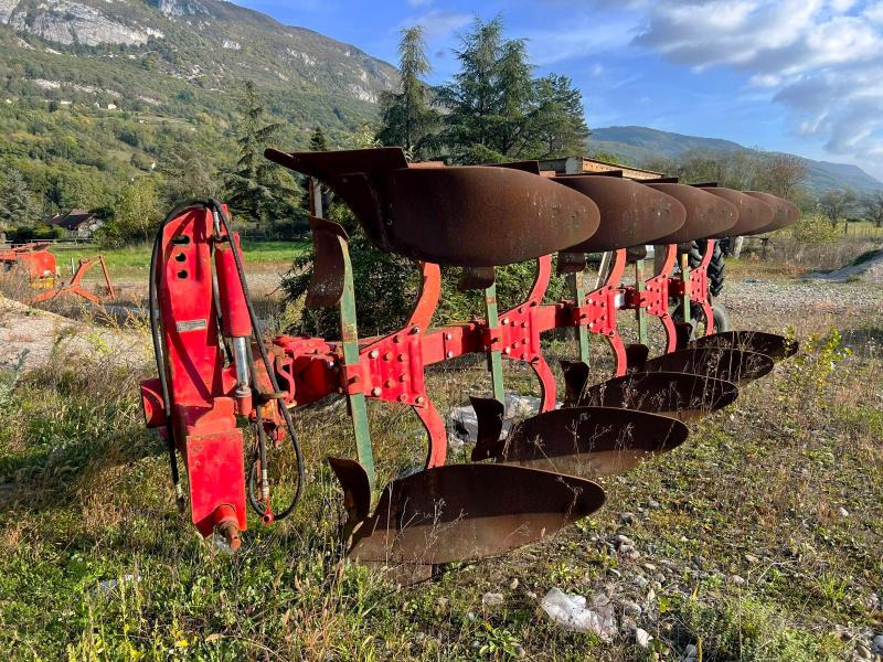 Vogel & Noot Charrue portée 5 corps - Cày: hình 1 Vogel & Noot Charrue portée 5 corps - Cày: hình 1