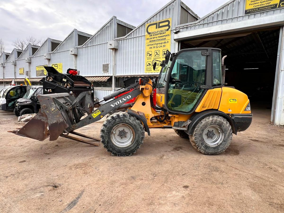 Volvo L25B-P CHARGEUSE SUR PNEUS 5T - Máy xúc lật bánh lốp: hình 2 Volvo L25B-P CHARGEUSE SUR PNEUS 5T - Máy xúc lật bánh lốp: hình 2