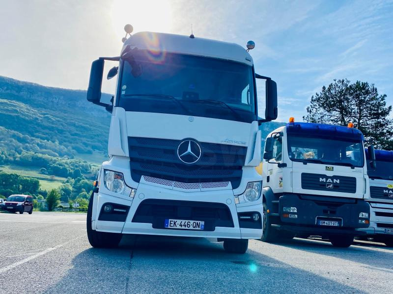 MERCEDES Tracteur routier ACTROS 1851 4X2 avec KIT HYDRAULIQUE - Xe đầu kéo: hình 5 MERCEDES Tracteur routier ACTROS 1851 4X2 avec KIT HYDRAULIQUE - Xe đầu kéo: hình 5