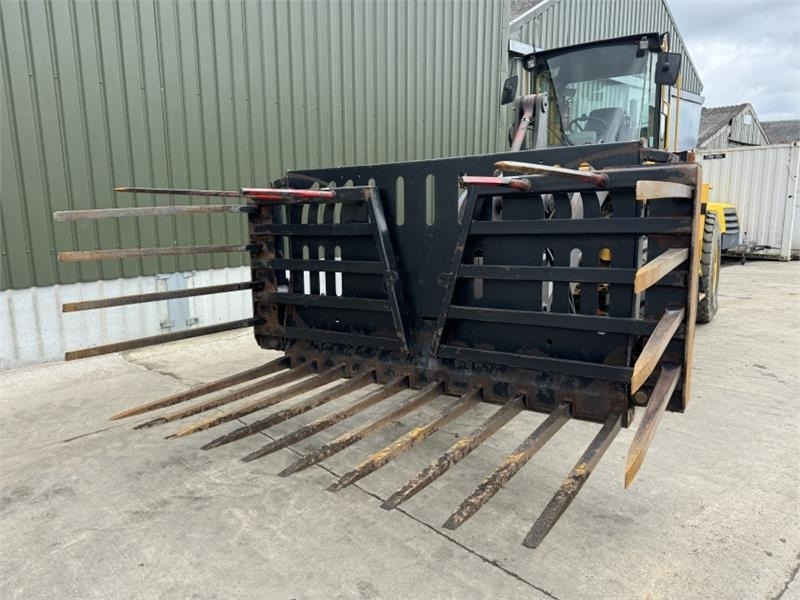 Albutt Albutt B916HX Buck Rake - Xe kéo tự chất hàng: hình 2 Albutt Albutt B916HX Buck Rake - Xe kéo tự chất hàng: hình 2