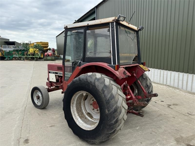 International 533 Tractor - Máy cày: hình 2 International 533 Tractor - Máy cày: hình 2