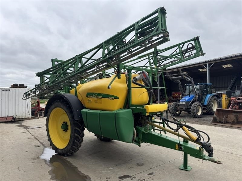 John Deere 732 Trailed Sprayer - Máy xịt gắn trên máy cày: hình 4 John Deere 732 Trailed Sprayer - Máy xịt gắn trên máy cày: hình 4